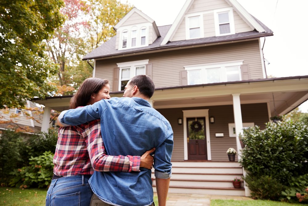 couple-buying-a-home